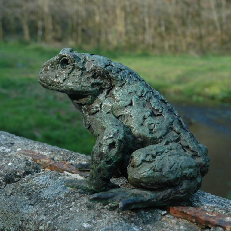 Toad sculpture