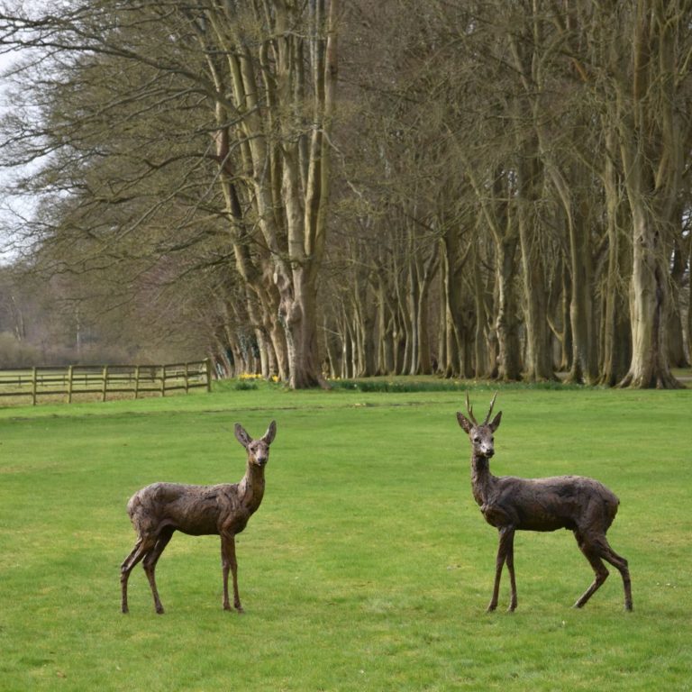 Roe deer sculptures in bronze