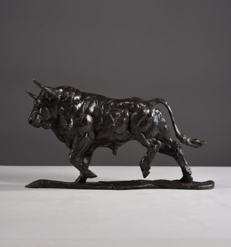 bull sculpture by Hamish Mackie