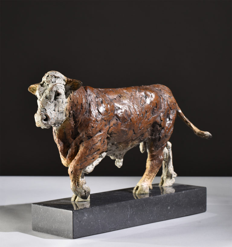 sculpture of Hereford bull