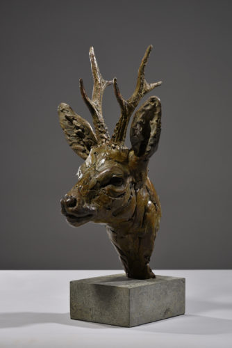 roe buck sculpture by Hamish Mackie
