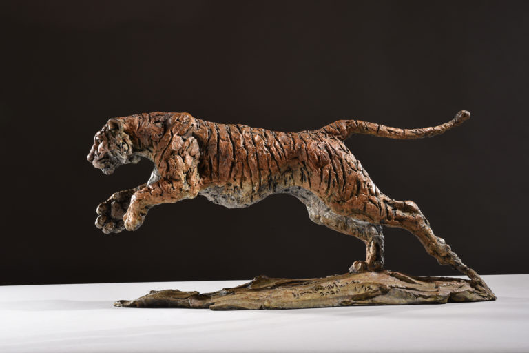 tiger sculpture by Hamish Mackie