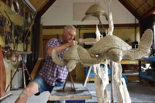 model of bronze turtles