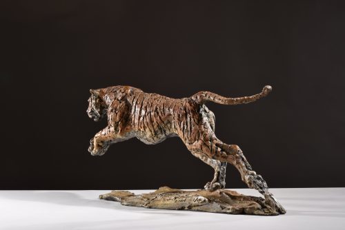 sculpture of tiger