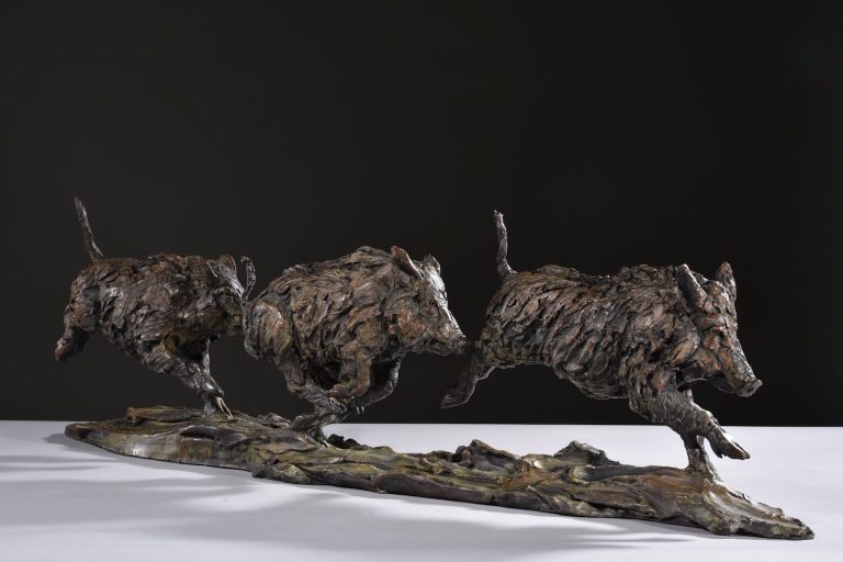 bronze sculpture of Überläufer wild boar