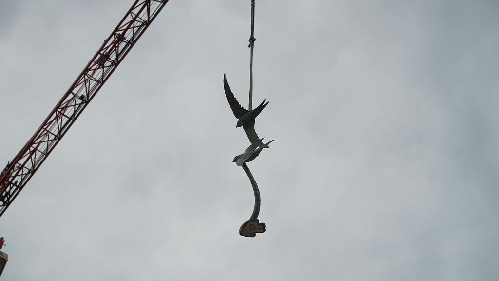 Swifts sculpture on crane