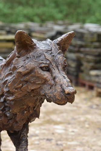 wolf sculpture by Mackie