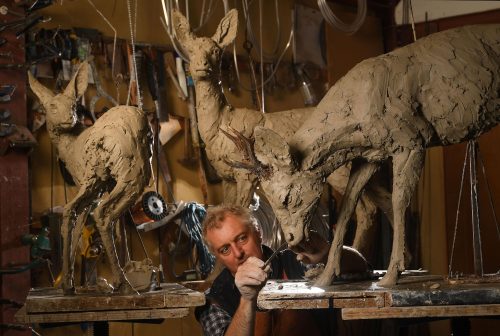 Mackie sculpting roe deer sculptures