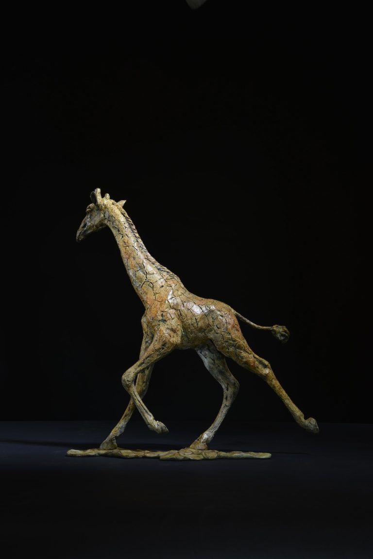 sculpture of male giraffe