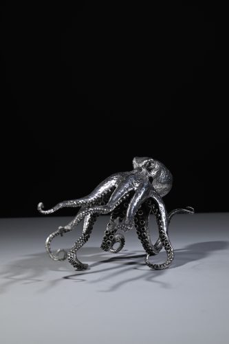 octopus sculpture by Mackie