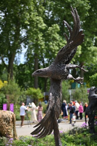 eagle sculpture