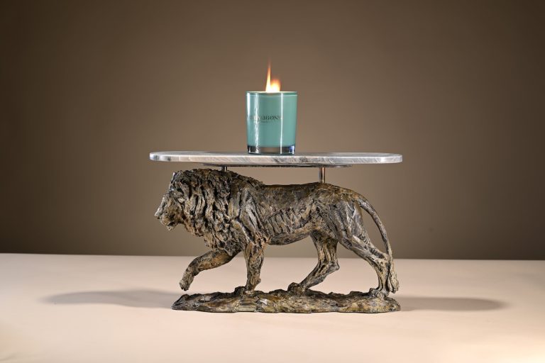 Lion display table