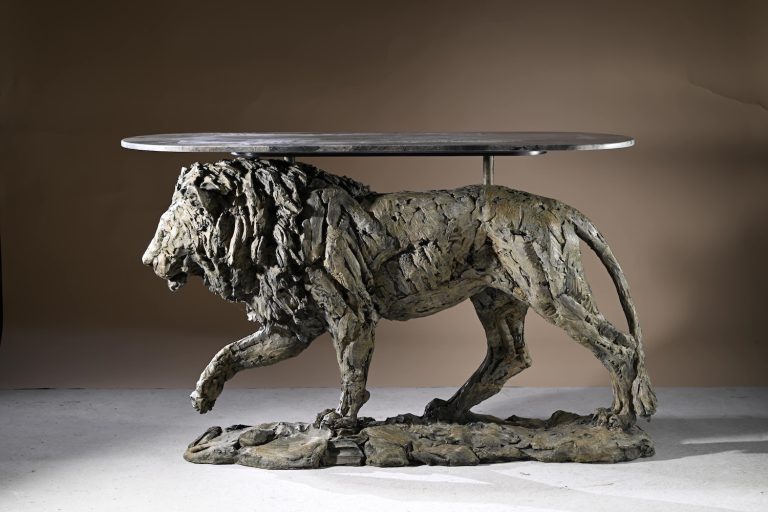 Lion table by Mackie
