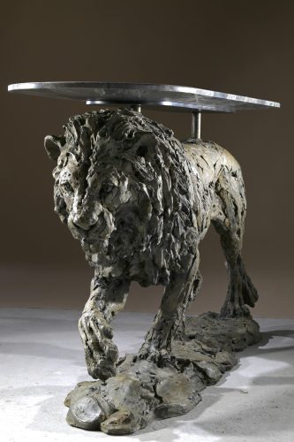 sculpture lion table